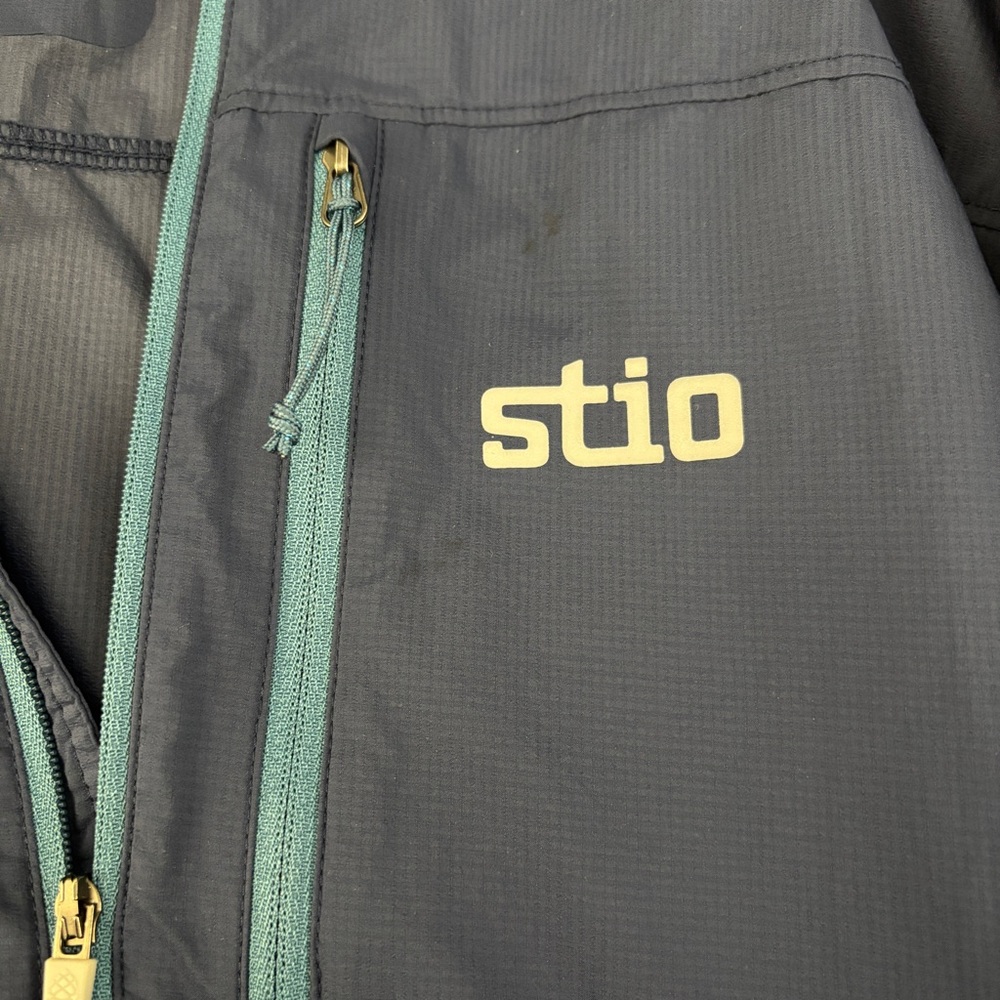 Stio Second Light Packable Light Weight Wind Brea… - image 4